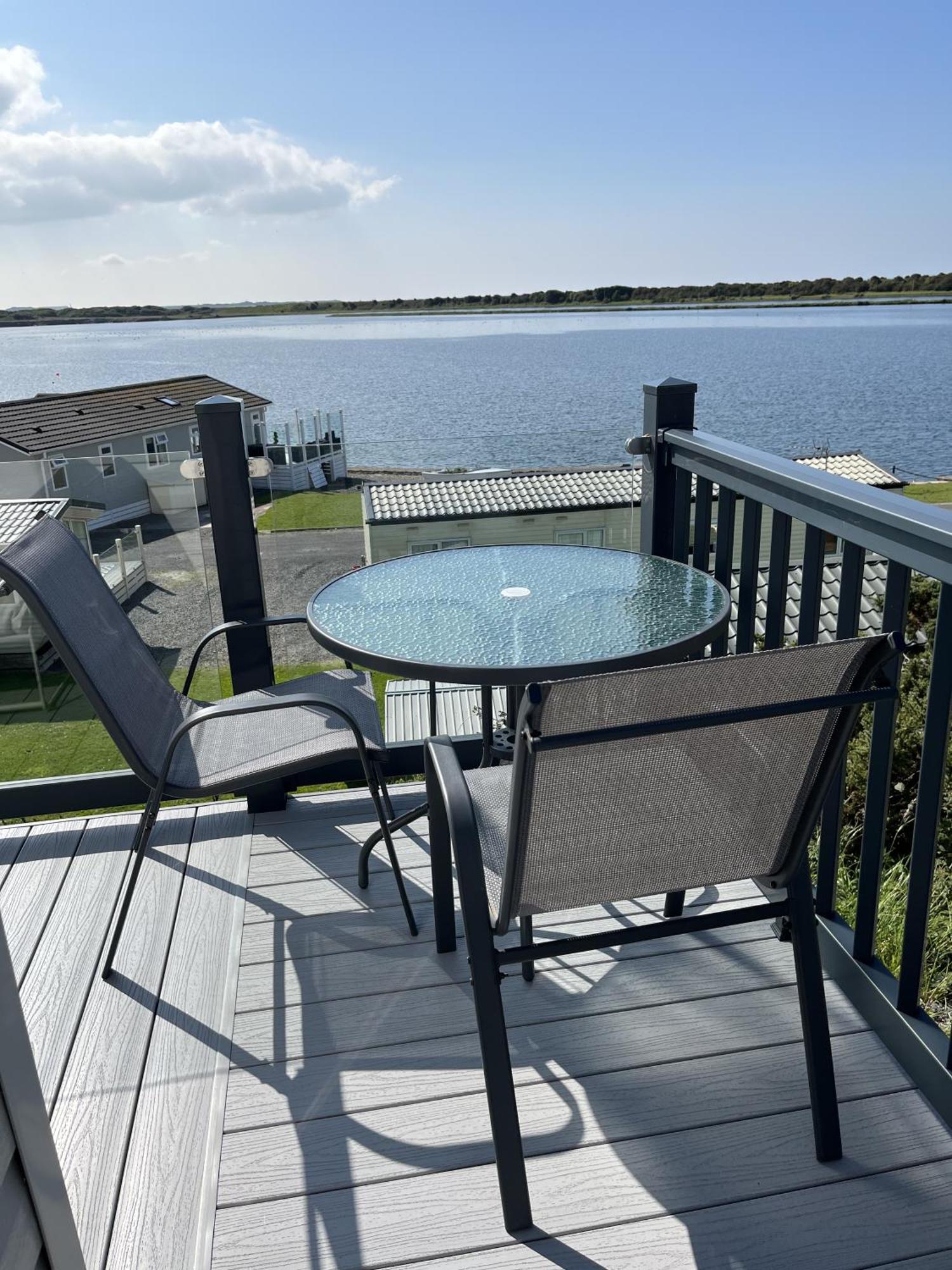 Lake View 92 Millom Exteriör bild